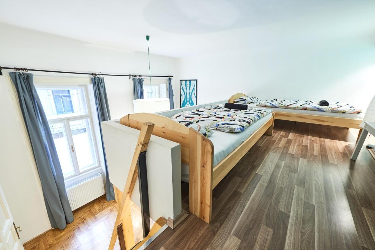 Large Apartment For Groups City Center Dist. VII Budapest Eksteriør billede