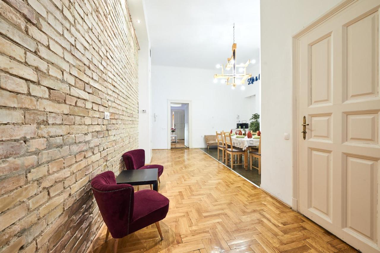 Large Apartment For Groups City Center Dist. VII Budapest Eksteriør billede