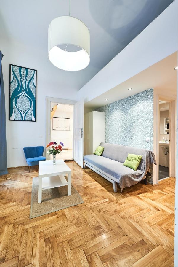 Large Apartment For Groups City Center Dist. VII Budapest Eksteriør billede
