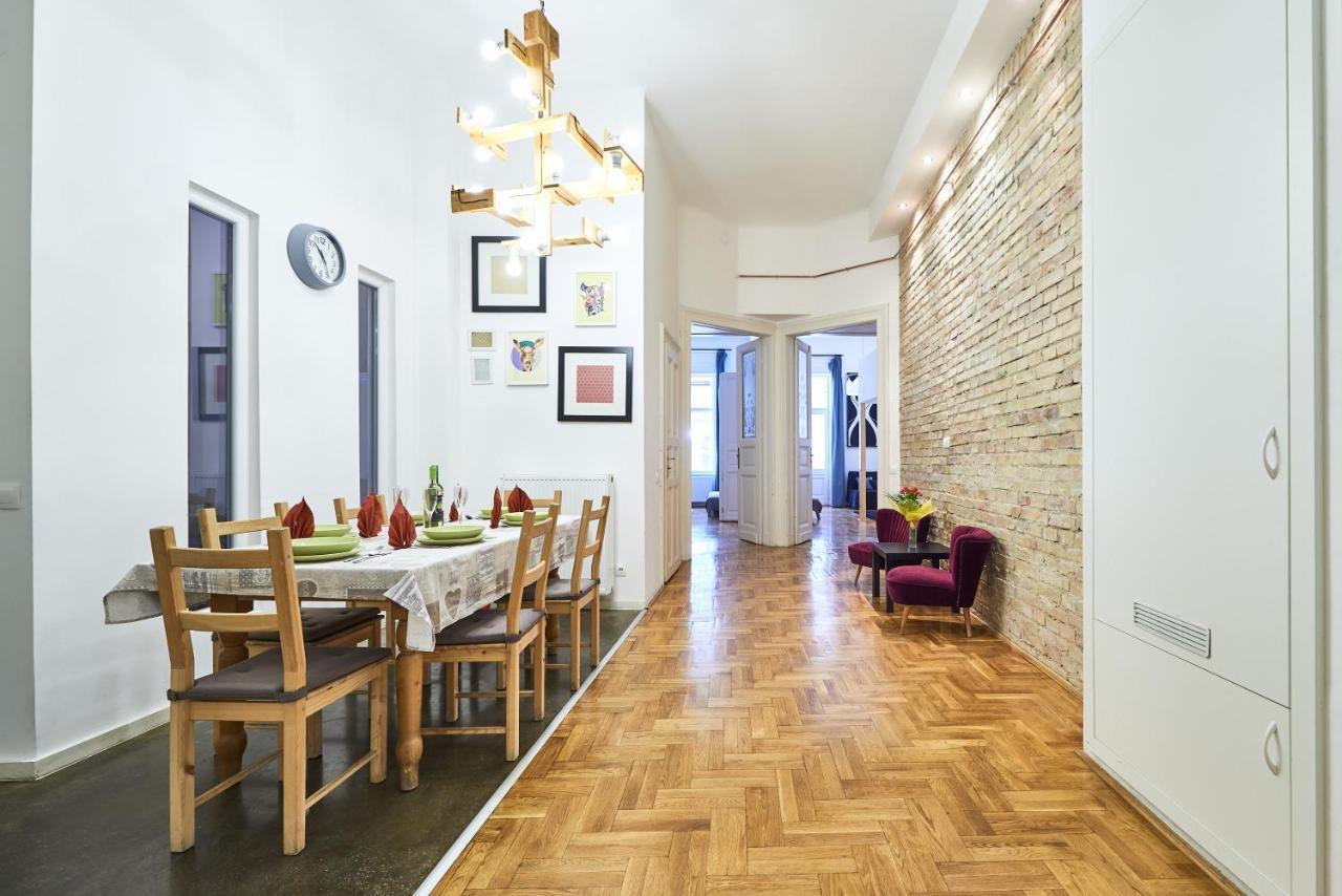 Large Apartment For Groups City Center Dist. VII Budapest Eksteriør billede