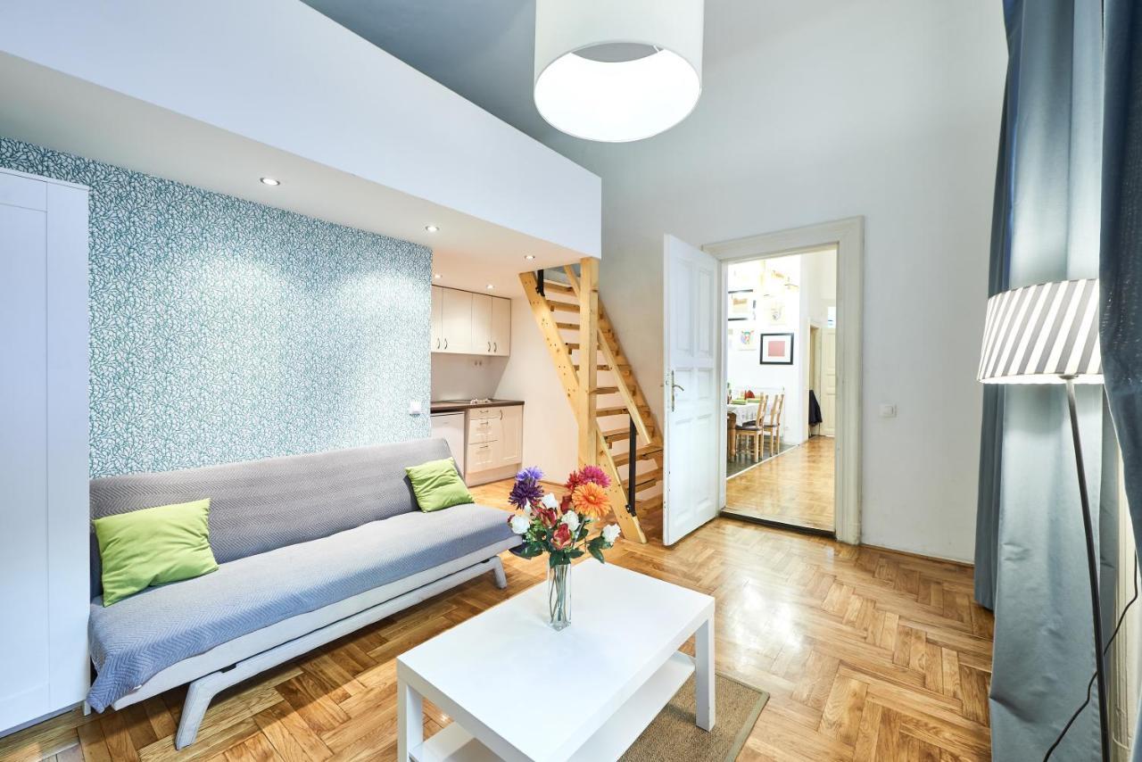 Large Apartment For Groups City Center Dist. VII Budapest Eksteriør billede