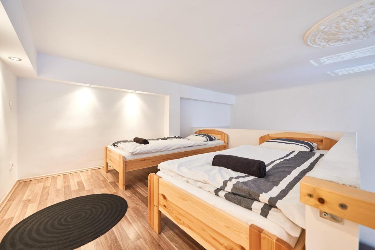 Large Apartment For Groups City Center Dist. VII Budapest Eksteriør billede