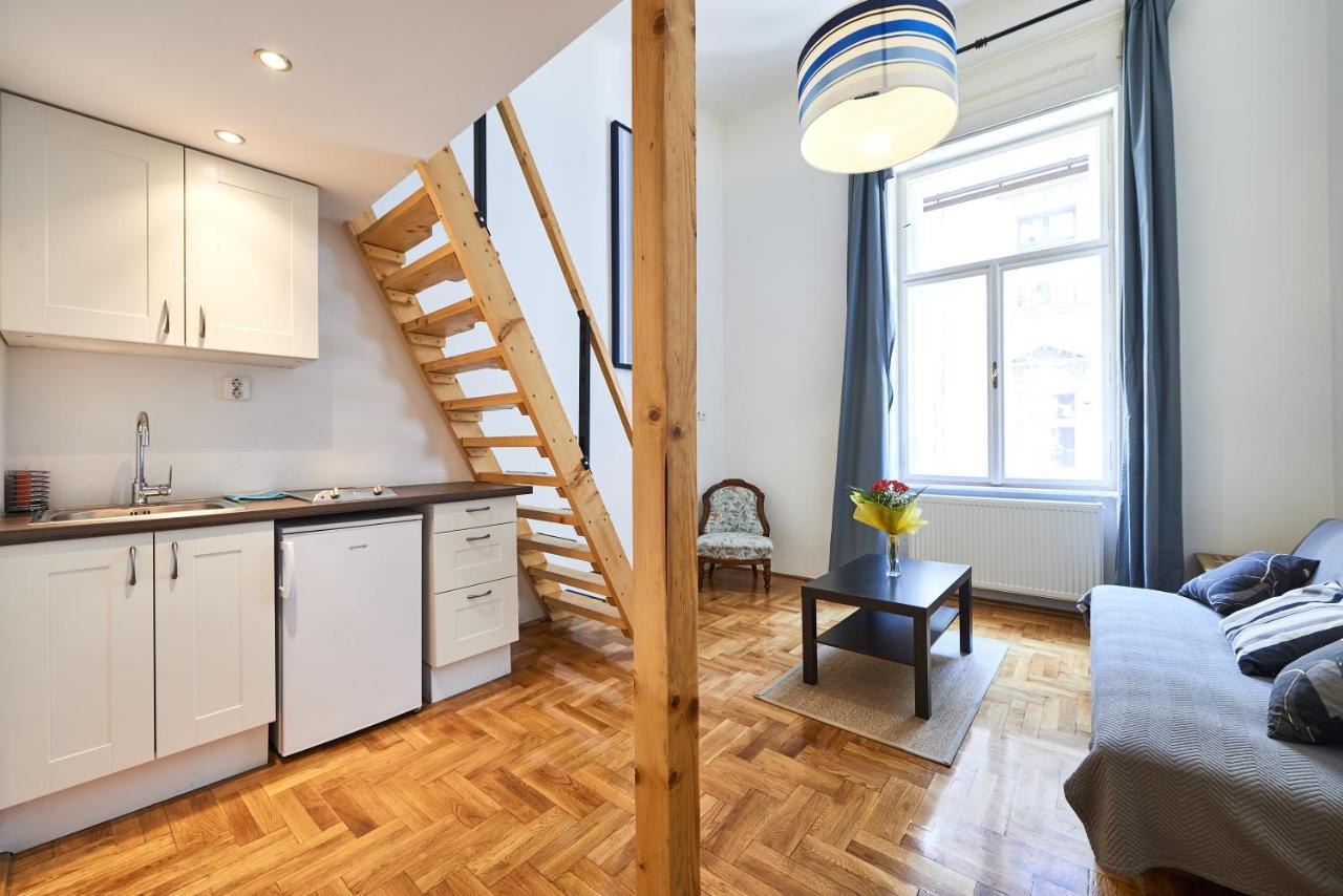 Large Apartment For Groups City Center Dist. VII Budapest Eksteriør billede