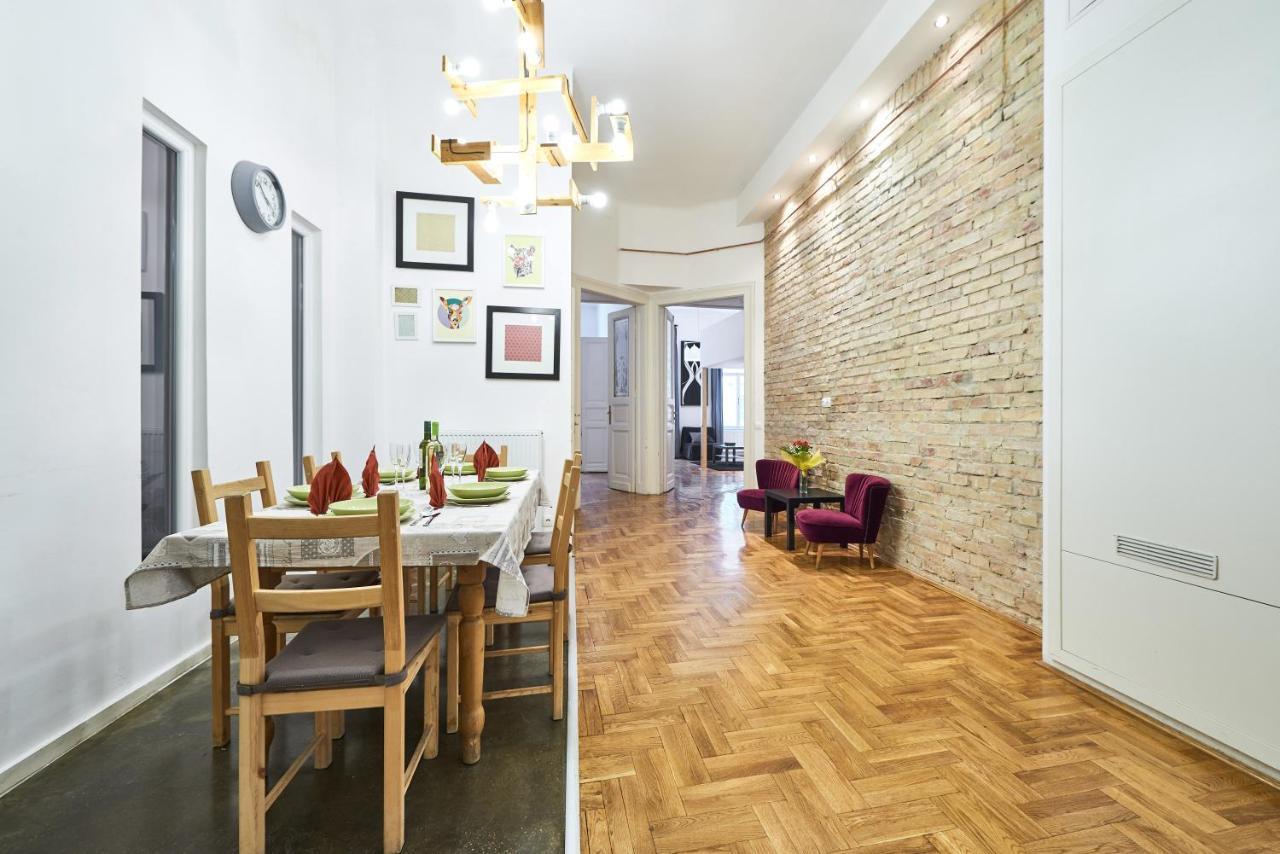 Large Apartment For Groups City Center Dist. VII Budapest Eksteriør billede