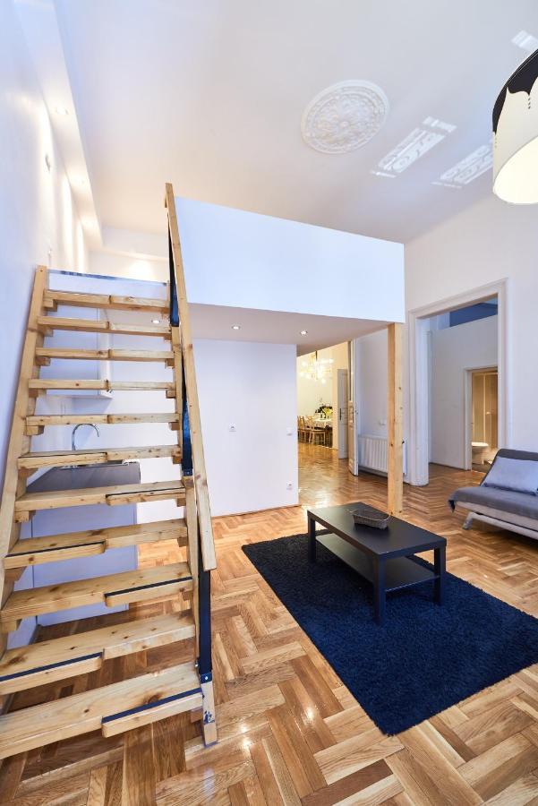 Large Apartment For Groups City Center Dist. VII Budapest Eksteriør billede